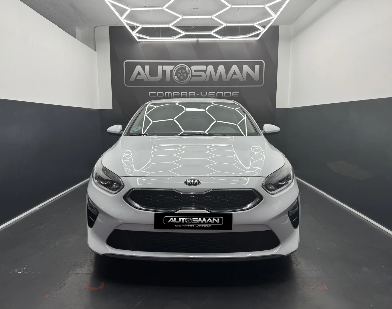 KIA Ceed 1.0 TGDi Drive 2019 Gasolina Blanco - Motor